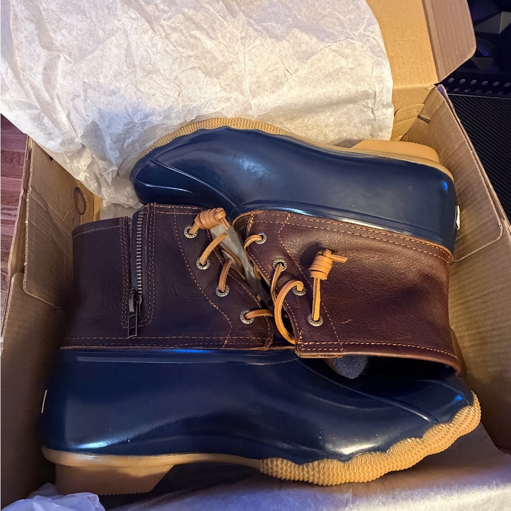 Sperry Ankle Boots in Brown and Blue - Picture 8 of 10